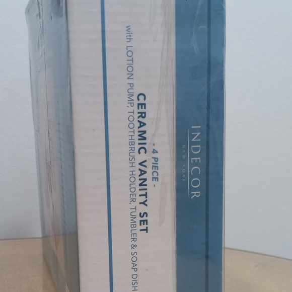 Four (4) Piece Vanity Set ~ Free Shipping ☆ NWT - Picture 3 of 6